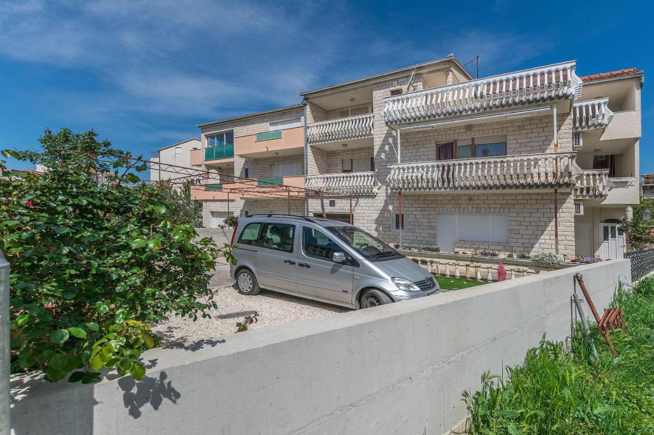 Apartment Mario Podstrana